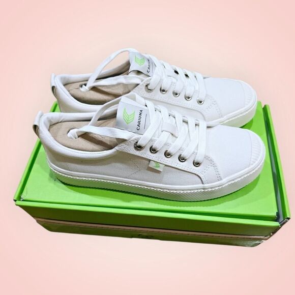 Cariuma Shoes - Cariuma OCA Organic Canvas Sneakers Unisex Lace Up Cushioned Off White NEW